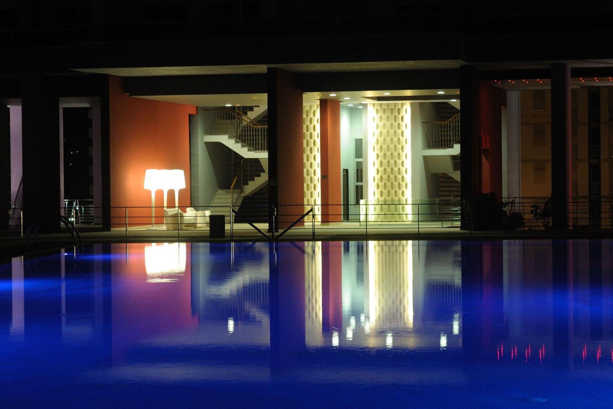 Apartamentos Entremares - Grupo Antonio Perles カルプ エクステリア 写真
